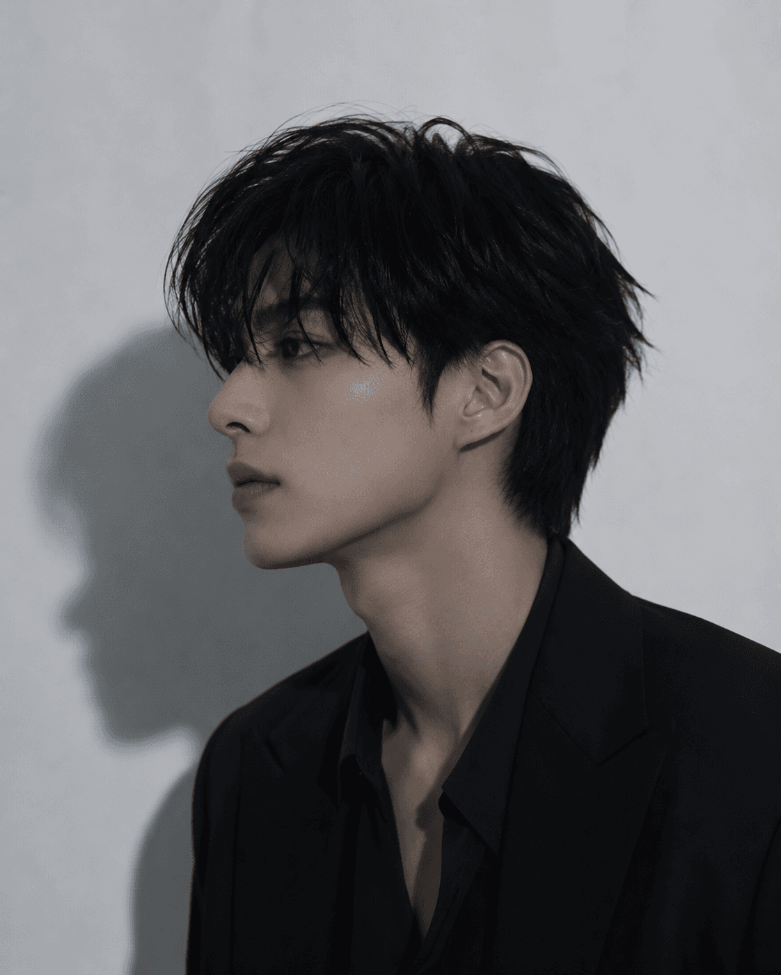 LEON profile left
